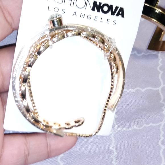 Braceslets - Picture 2 of 2